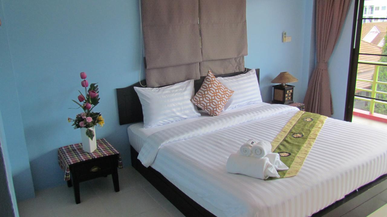 La Piccola Patong Hotell Exteriör bild