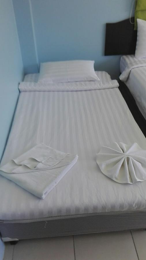 La Piccola Patong Hotell Exteriör bild